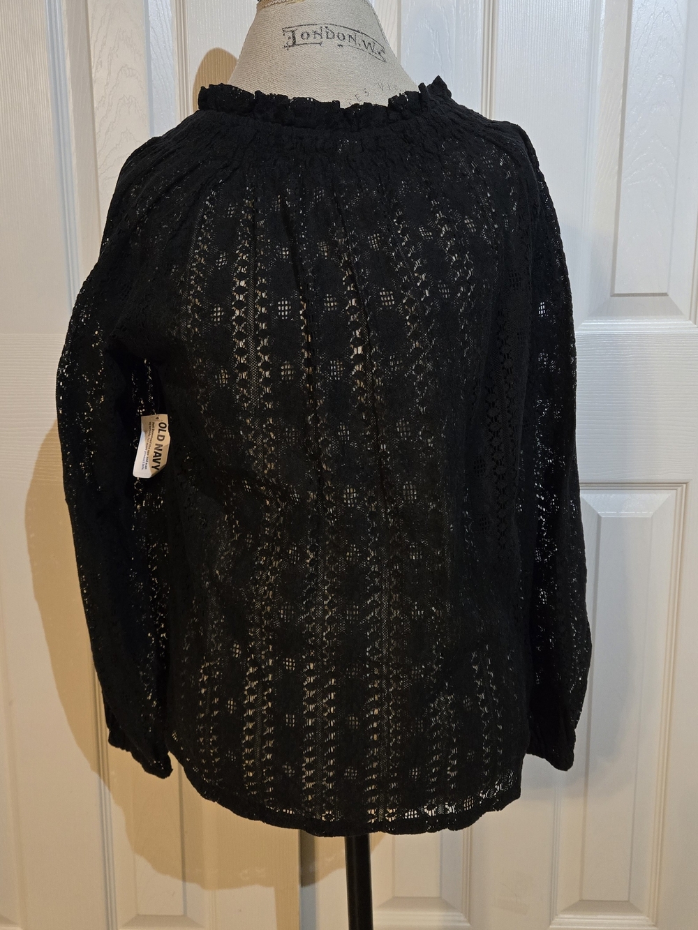 Old Navy Black Crochet Lace Long Sleeve Blouse
